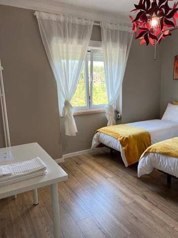 Foto 5 von 11: Double or Twin Room with Pool View