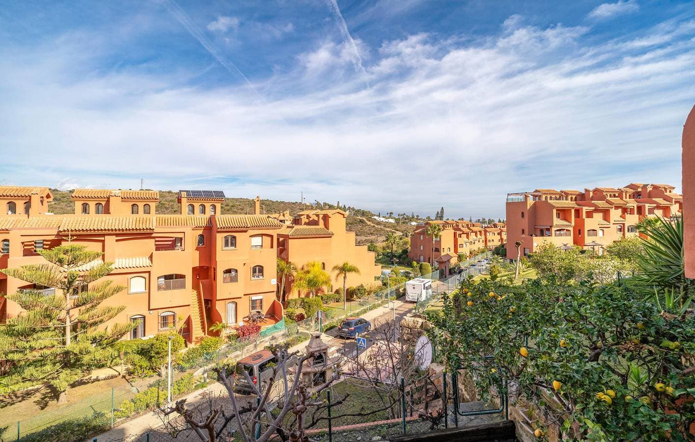 Foto 9 von 16: Apartment mit Meerblick, Pool und Terrasse