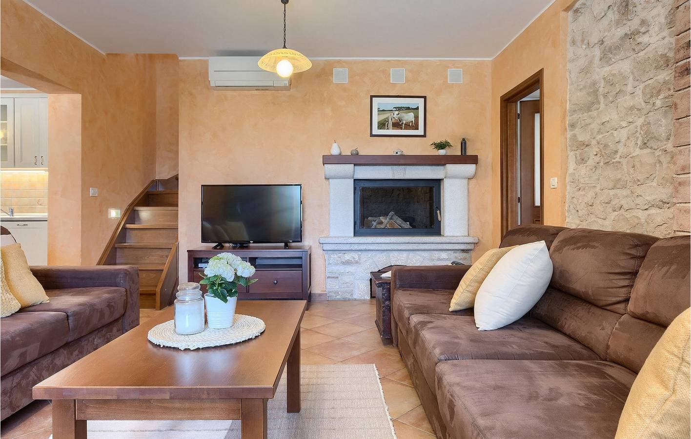 Foto 7 von 58: Gemütlich, nur 2 km von der Küste entfernt: Pool, Klimaanlage, WLAN, Waschmaschine und Parkplatz – der perfekte Urlaubsort!