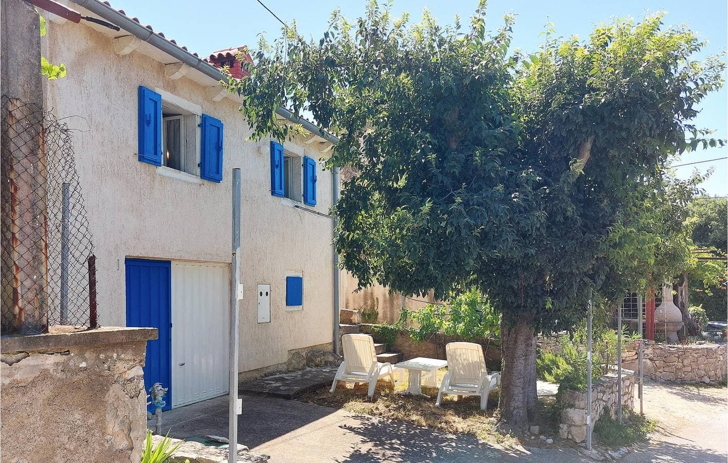 Foto 2 von 21: Gemütliche Ferienwohnung mit Terrasse, Parkplatz, 2 km vom Strand entfernt
