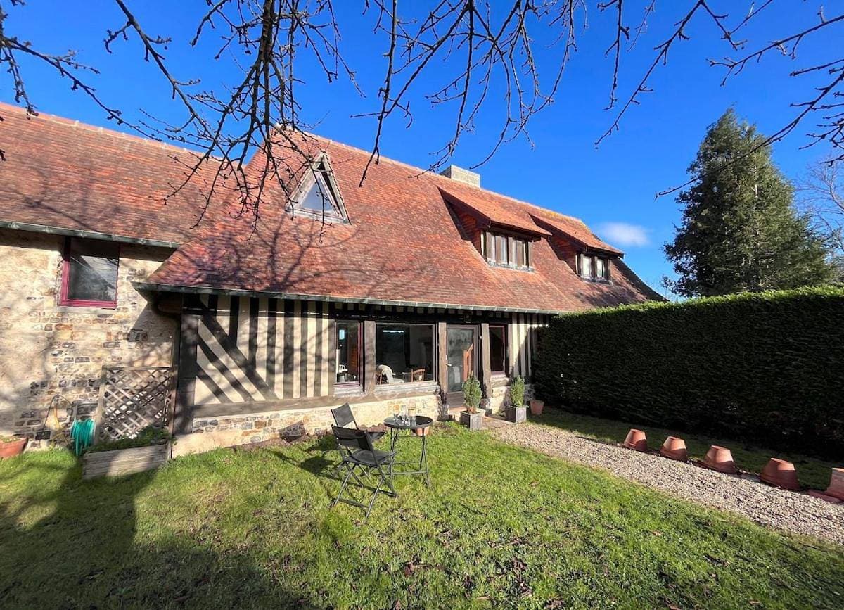 House with garden sea view, heights of Deauville 1