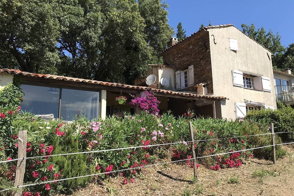 Foto 6 von 30: Le Charme Authentique et Bohème de la Pleine Nature Dans le Golfe de St Tropez