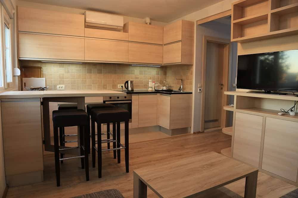 Foto 6 von 8: Neue moderne 1-Bett-Wohnung im alten Hafen von Tivat in der Nähe von Porto Montenegro