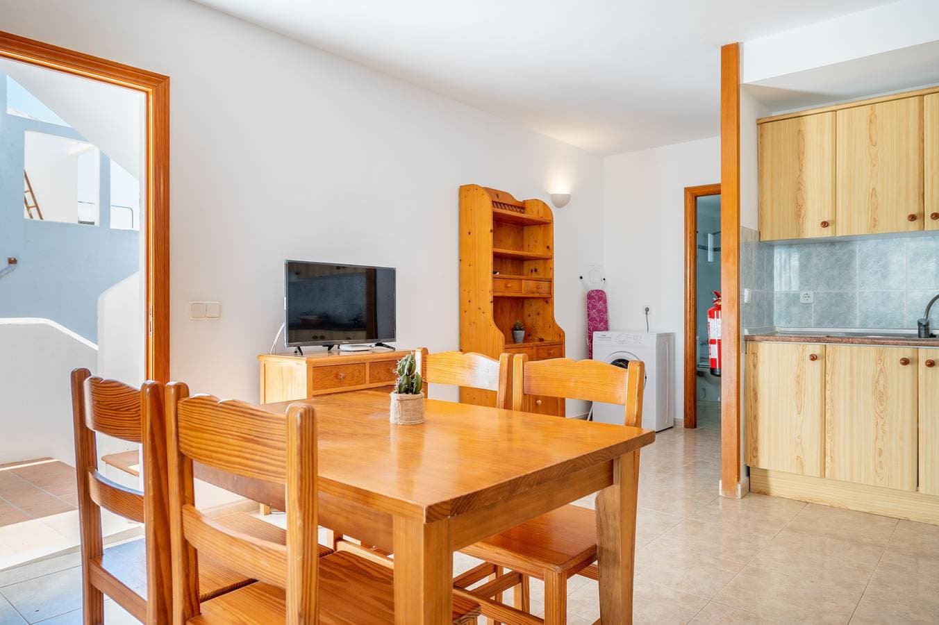 Foto 12 von 25: Apartment mit Klimaanlage, Pool, WLAN, Balkon und strandnaher Lage