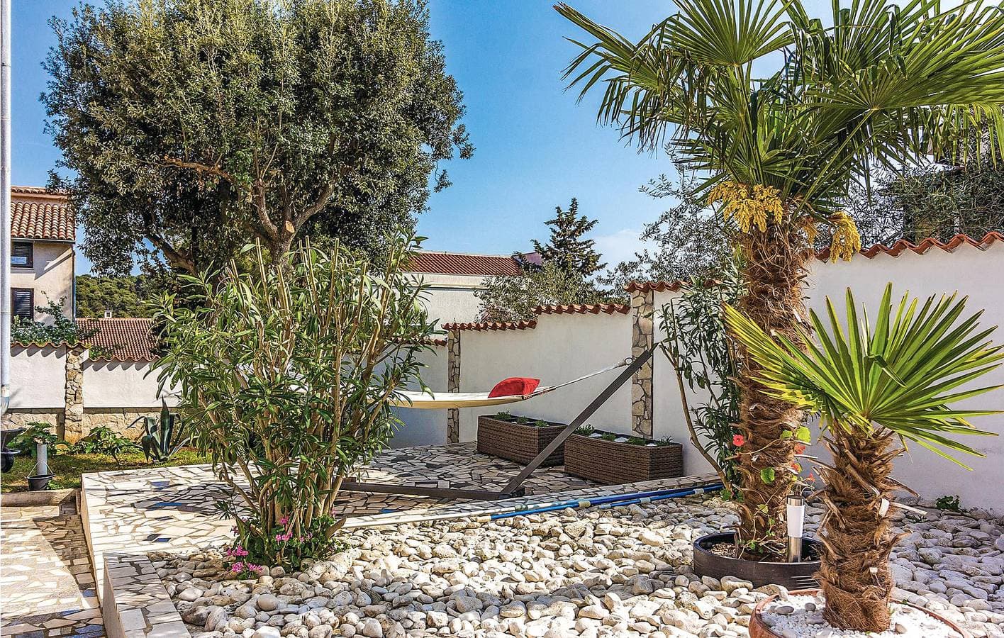 Foto 13 von 30: Gemütliche Ferienwohnung mit Pool, Terrasse und WLAN – nur 1 km vom Strand entfernt!