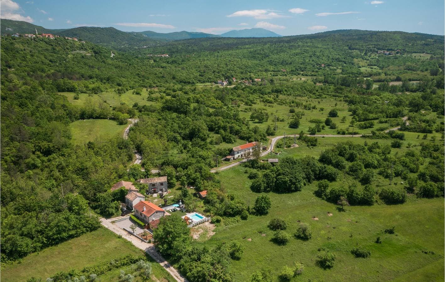 Foto 5 von 40: Charmante 2-Zimmer-Wohnung mit Terrasse, WLAN und Parkplatz in Roč