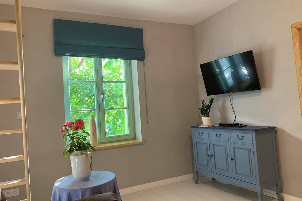 Foto 6 von 9: Cosy, renovated old house, w/ fireplace,10 min from the lake side. Pet friendly.
