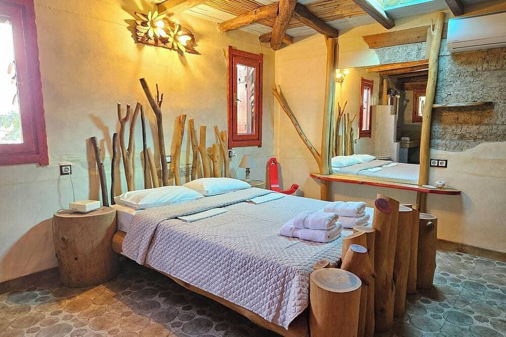 Foto 2 von 30: Bezaubernde Villa Kokkino Skufitza aus Lehm,50 qm Gemeinschaftspool,priv. Garten