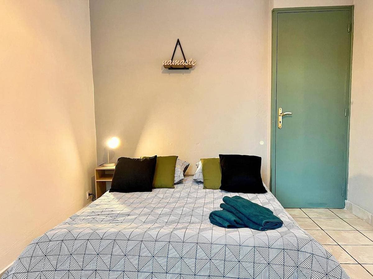 Foto 8 von 62: One-Bedroom Apartment with Balcony and City View