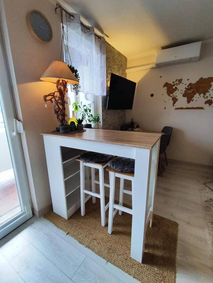 Foto 8 von 43: One-Bedroom Apartment