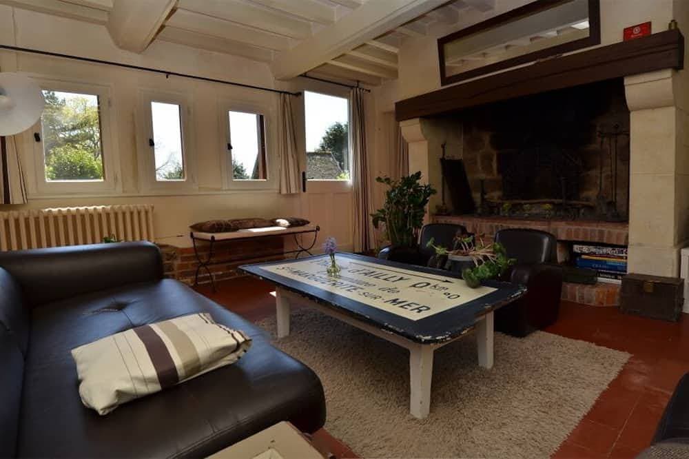 Foto 11 von 30: Authentischen normannischen Fachwerkhaus mit Parkanlage in der Nähe von Wald und Meer
