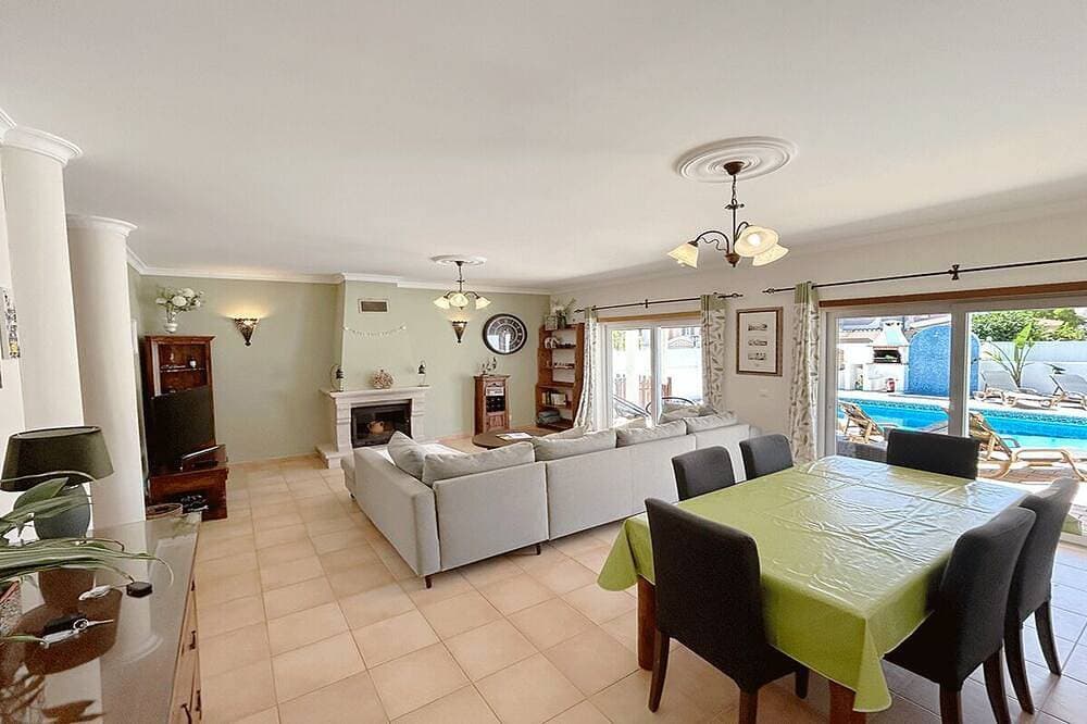 Foto 13 von 27: Villa Vista do Montanha - A Beautiful 3-Bedroom Retreat near Lagos and the Beach
