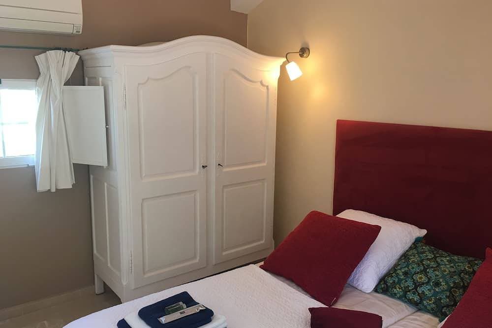 Foto 4 von 28: Charmantes La Casita 2/3 pax Cottage mit privatem Garten und Pool