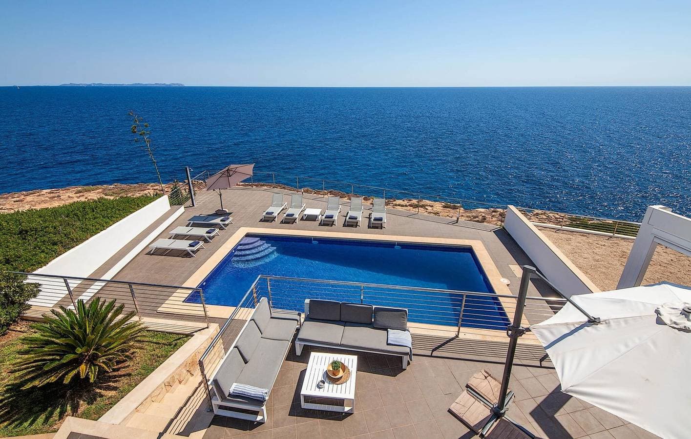 Foto 8 von 57: Apartment mit Meerblick, Pool und Küche in der Nähe des Strandes Cala Pi