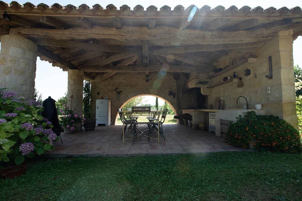 Foto 12 von 16: Cottage zwischen Bordeaux und St. Emilion mit herrlichem Park, umgeben von Reben