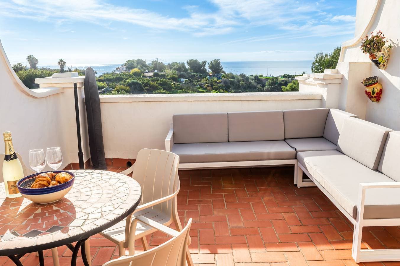 Las Palmas 20c - Oasis Properties 1