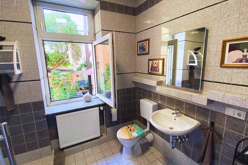 Foto 4 von 15: Zentrale, helle + gemütliche Ferienwohnung ( 64 qm) im Eg Altbau Einfamilienhaus