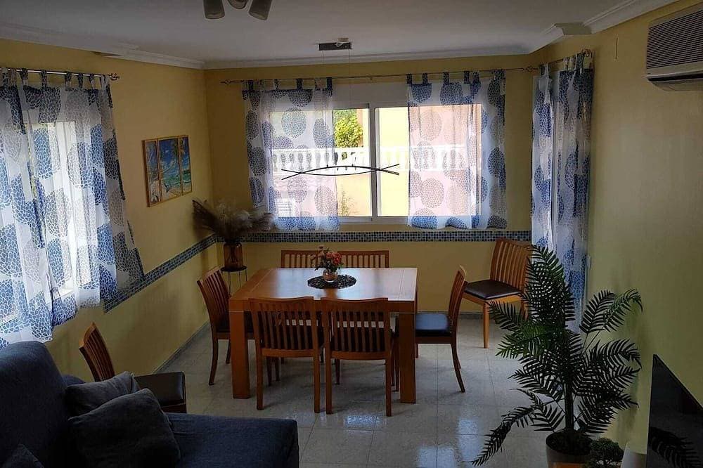 Foto 8 von 30: Casa Luna - Freistehendes Ferienhaus für 6 Personen mit eigenem Pool