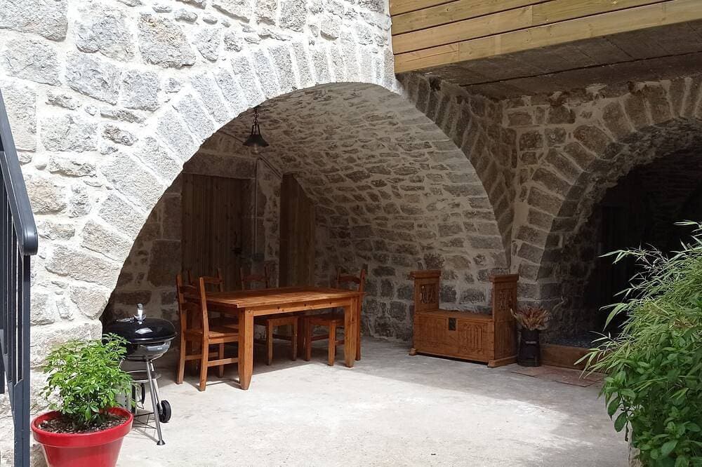 Gîte Les Chapélétas au Coeur de L'ardèche du sud 1