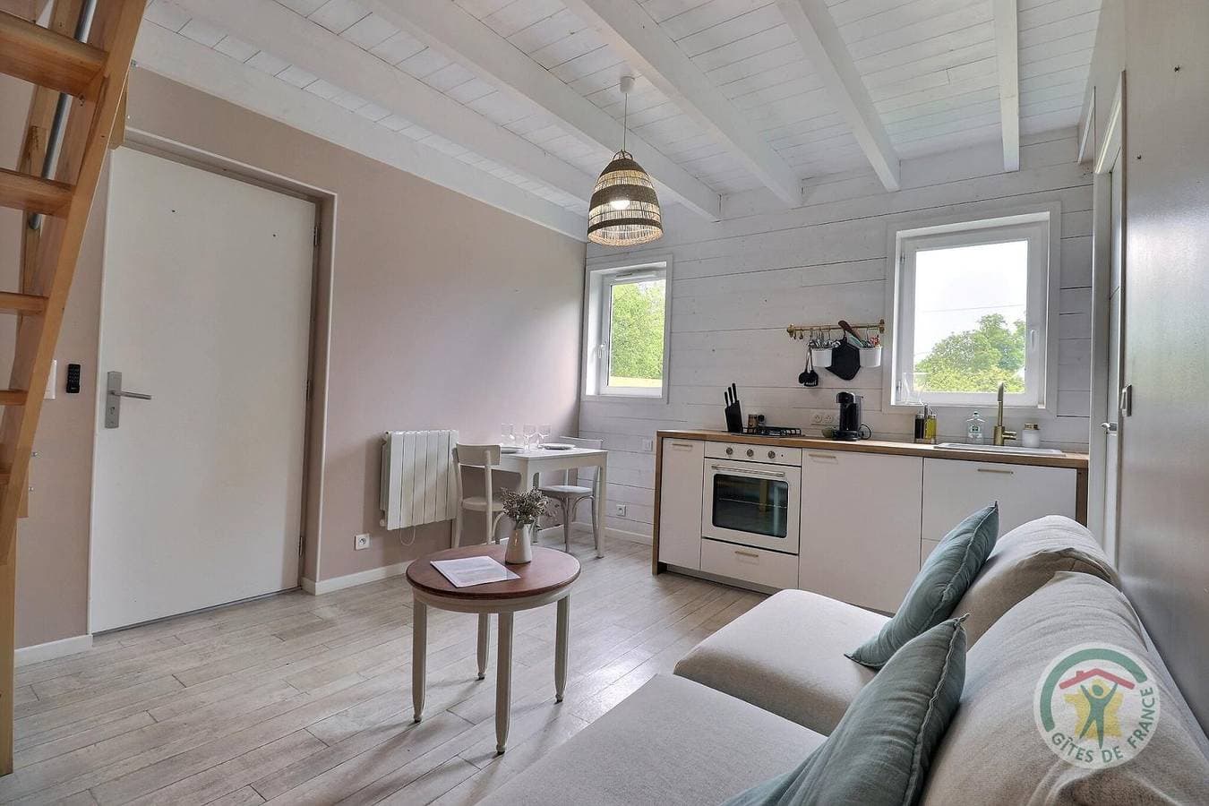Foto 4 von 20: Ferienwohnung mit Meerblick nahe Dinard & Saint-Malo - Terrasse & Parkplatz