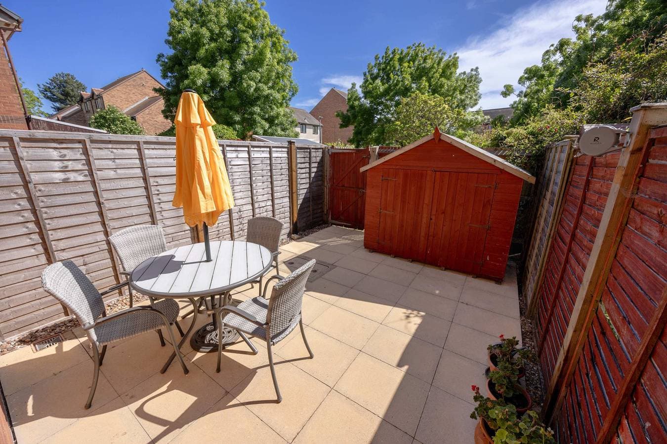 Foto 4 von 36: Sun Ahoy!  -  with Private Sunny Patio and Parking