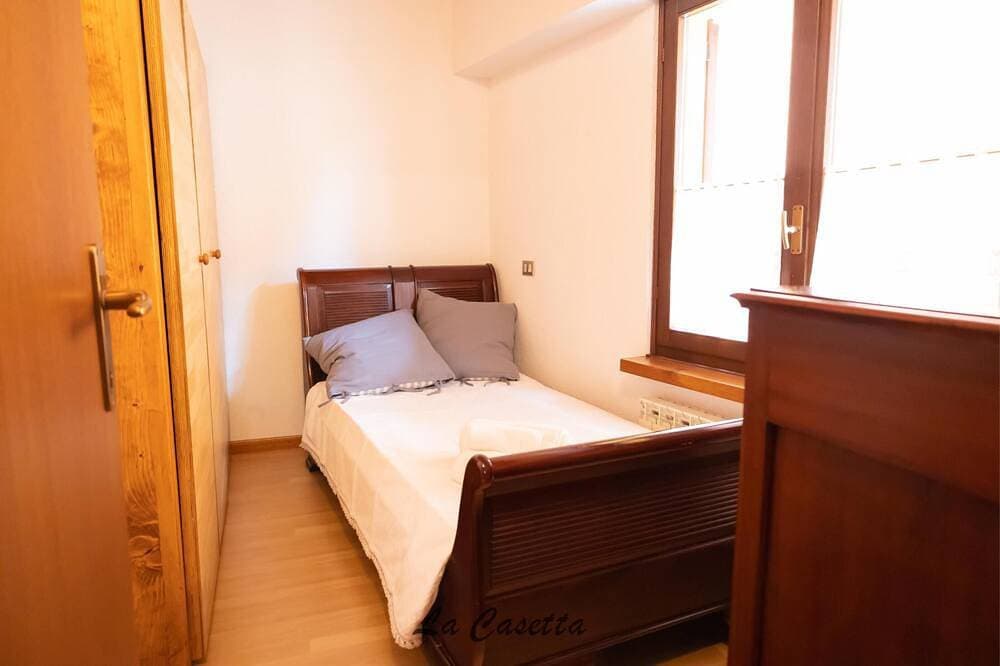 Foto 7 von 28: [Typical Apartment in the Courtyard] Lake Lugano