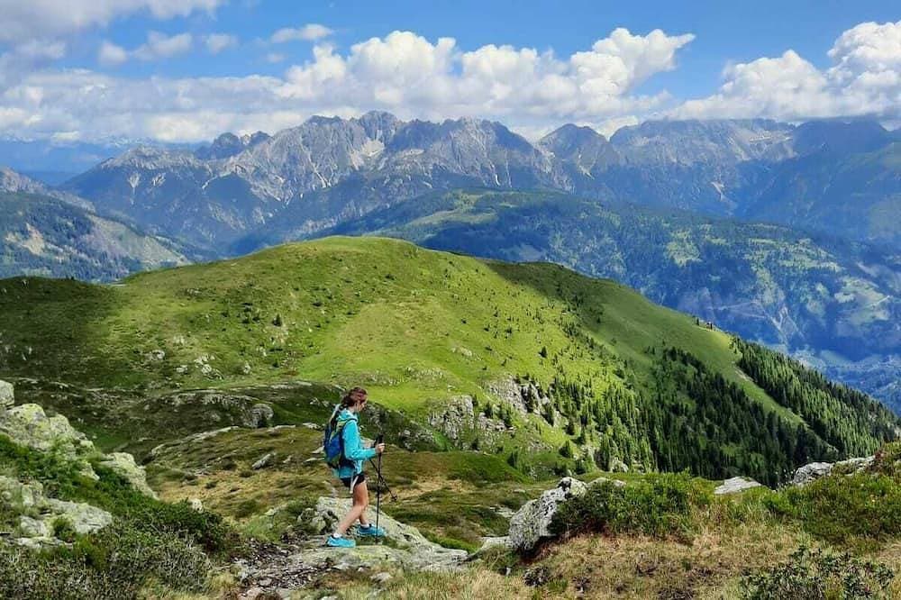 Foto 11 von 12: Gemütliches Ferienhaus mit Direktem Blick auf Maria-Luggau und die Berge