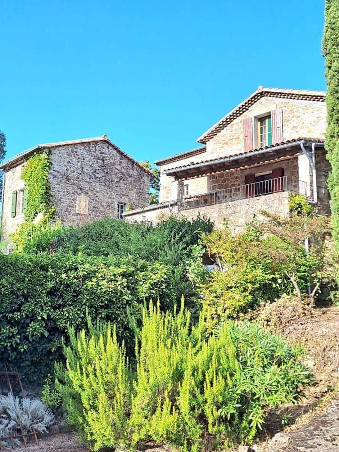 Foto 4 von 60: Five-Bedroom House