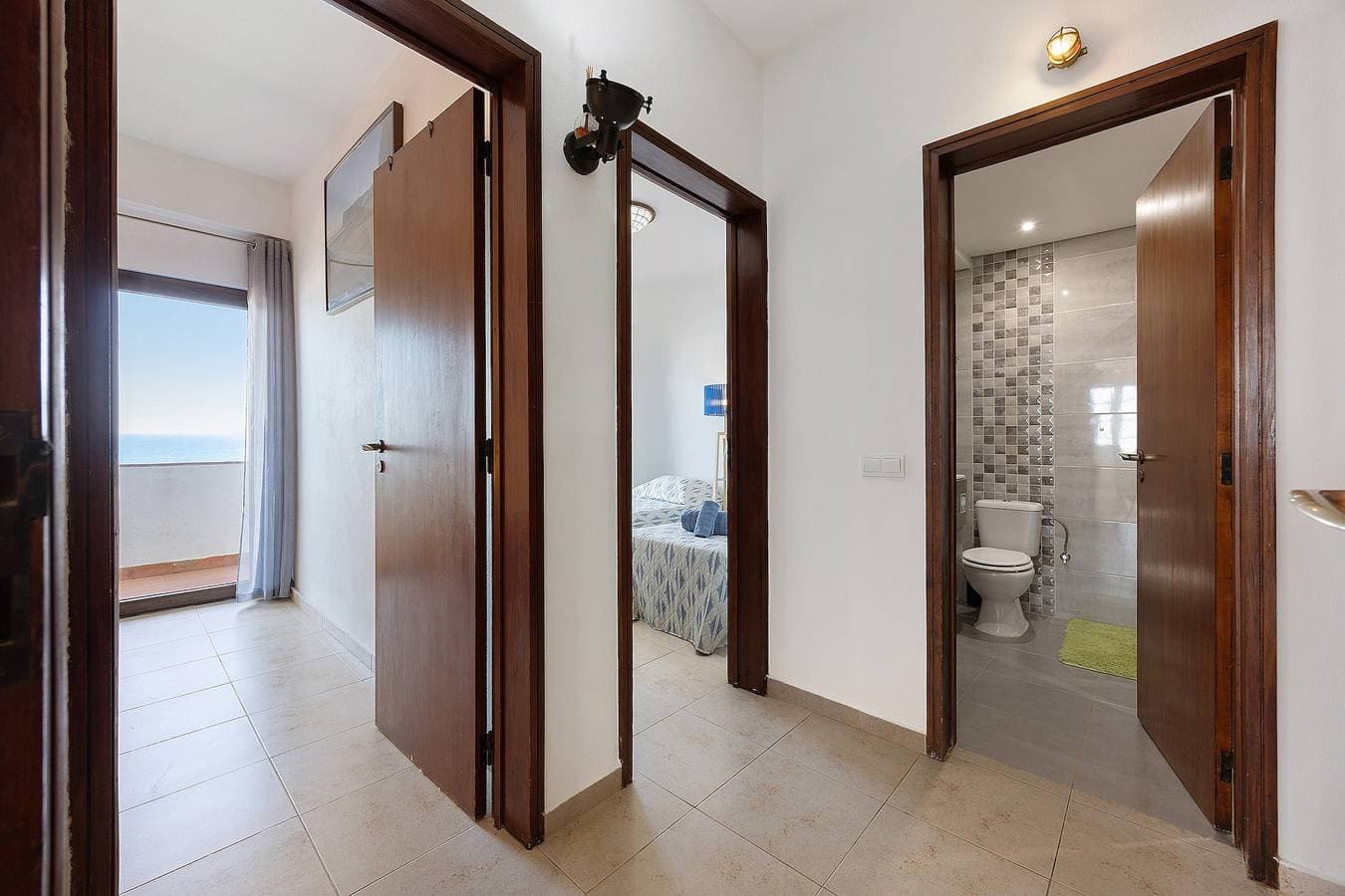 Foto 12 von 28: Ferienhaus 'Alvor Vista Magnífica na Praia' mit Meerblick, Balkon und WLAN