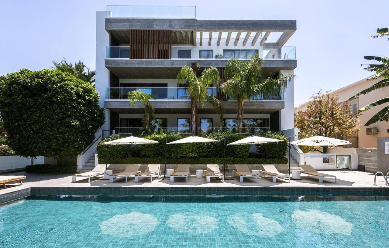 SOFIA Luxury Residence - Premium Apartments with Pool & BBQ, Rooftop Terrace, 5 Min to Sea 1