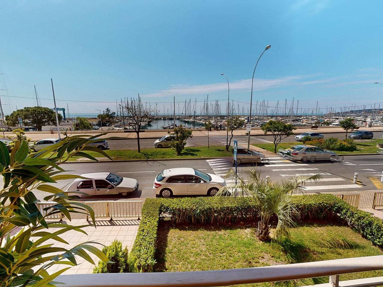 Geräumiges renoviertes 2P mit Meerblick, Terrasse und Garage 1