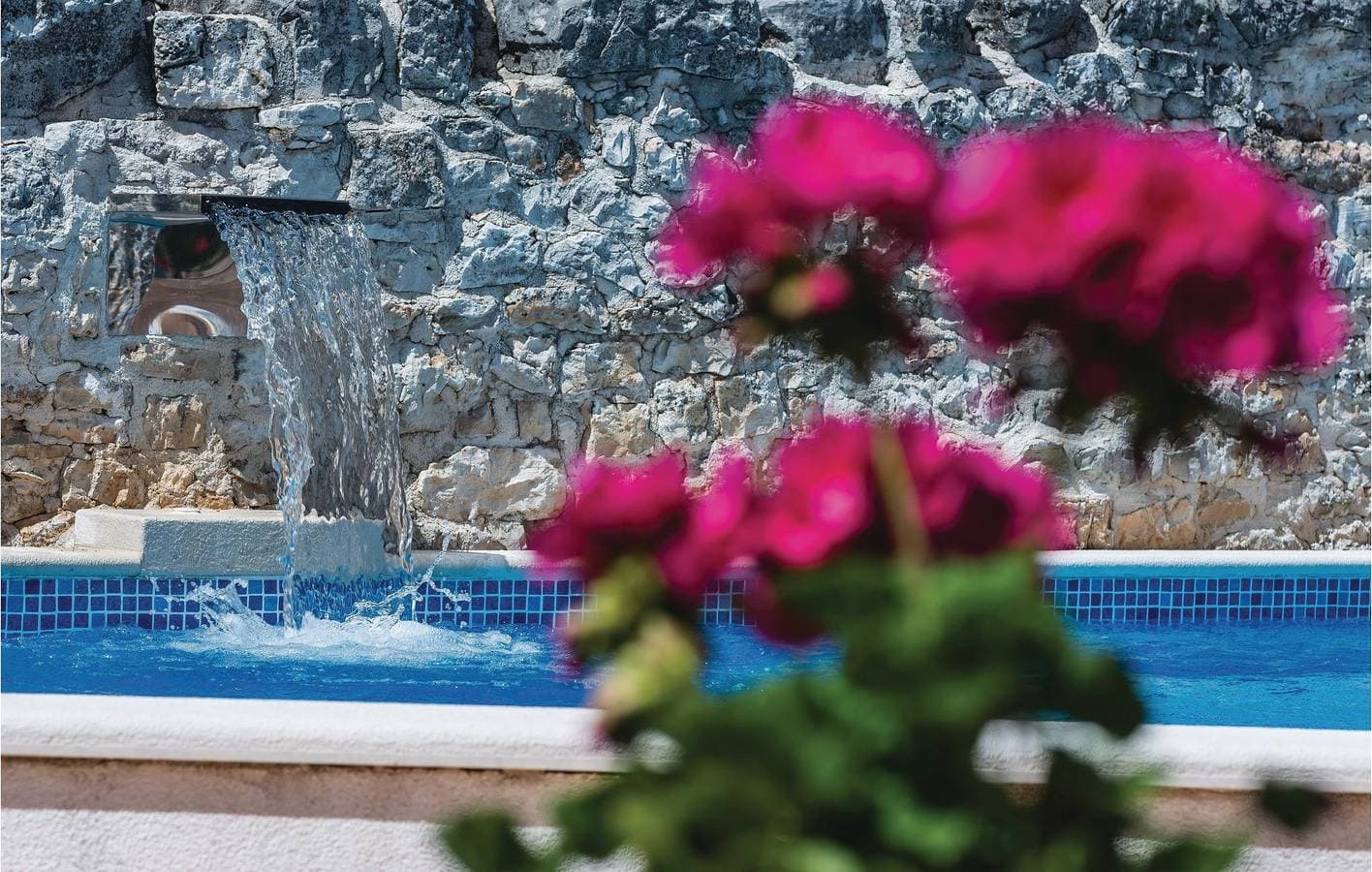 Foto 7 von 37: Gemütliche Ferienwohnung mit Pool, Terrasse und Parkplatz in der Nähe des Stadtzentrums von Butkovići
