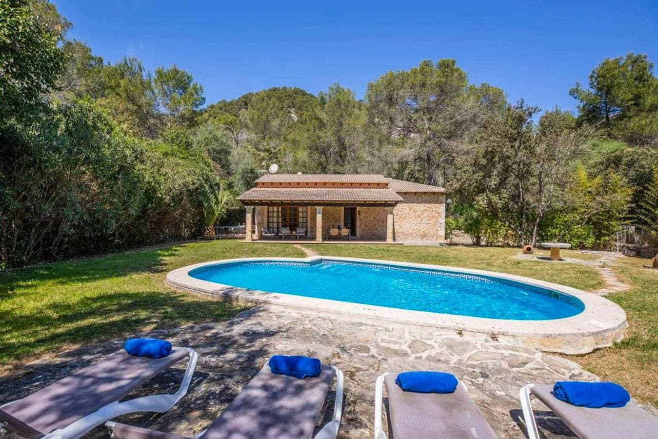 Villa 1