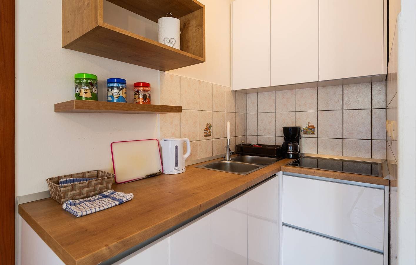 Foto 9 von 19: Apartment mit Meerblick, Terrasse, WLAN und Parkplatz – 2,5 km vom Strand entfernt