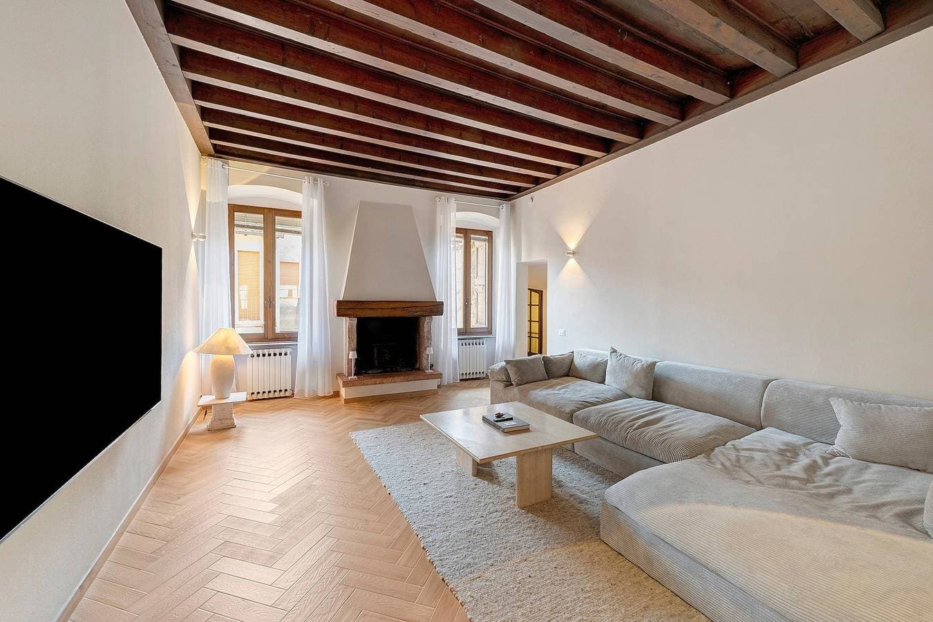 Penthouse In The Heart of Town 1
