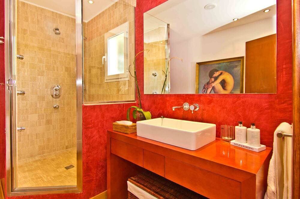 Foto 8 von 24: Stilvolle Villa in Palma mit beheiztem Pool und privatem Garten.