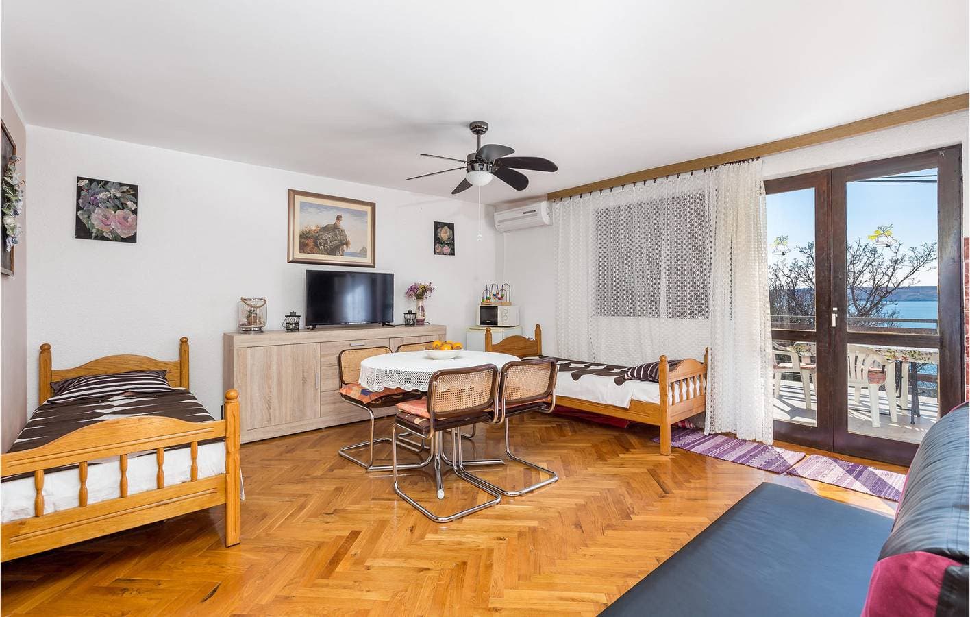 Foto 3 von 24: Charmantes Apartment mit Meerblick, Terrasse, WLAN und Parkplatz – 200 m vom Strand entfernt