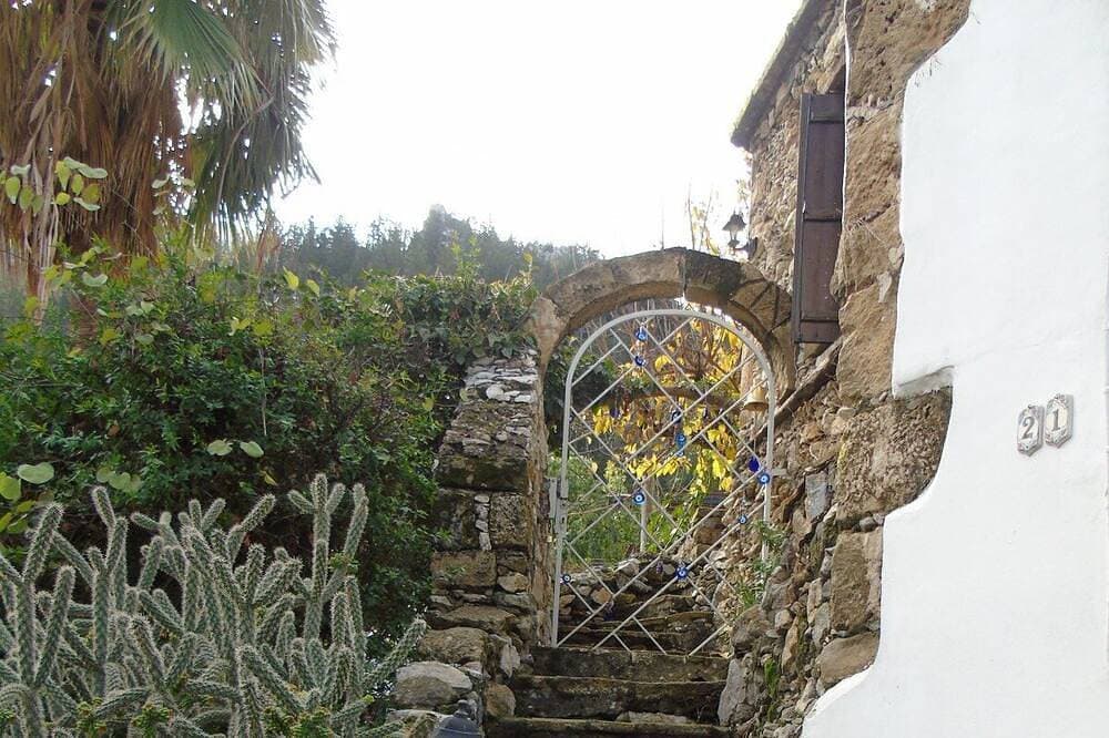 Foto 9 von 22: Charmantes Cottage mit 2 Schlafzimmern im Herzen des Dorfes Karmi