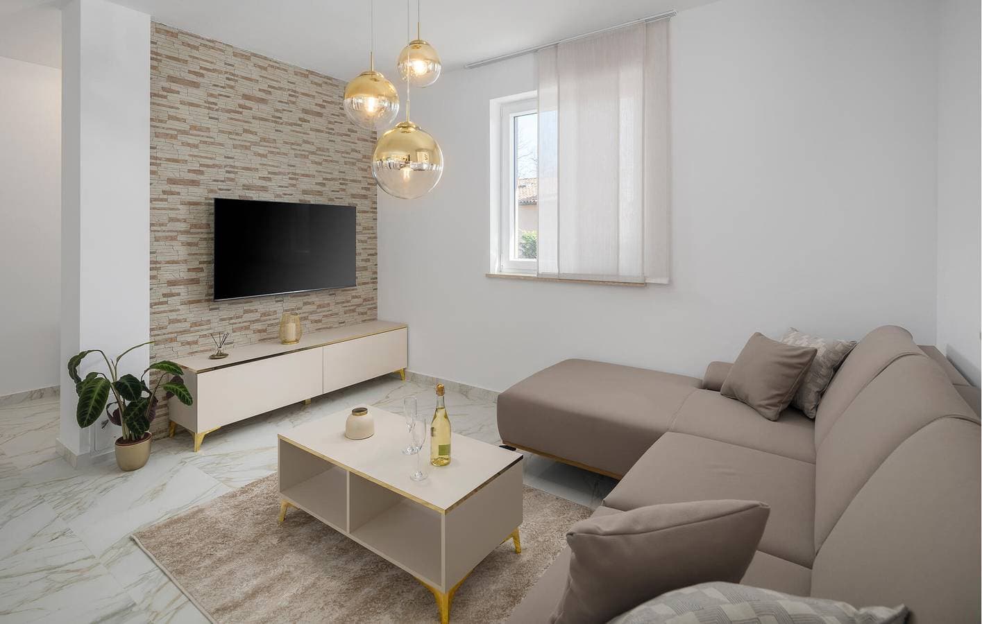 Foto 10 von 43: Gemütliche 2-Zimmer-Wohnung in der Nähe des Stadtzentrums mit Pool und Terrasse