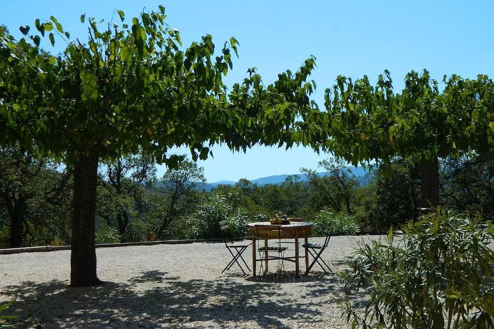 Foto 8 von 13: Ferienwohnung mit großem Pool in den Hügeln der Bucht von St. Tropez