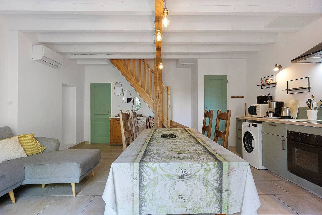 Foto 7 von 33: Ferienhaus 'Les Cyprès Piscine Partagée' mit Bergblick, WLAN und Klimaanlage