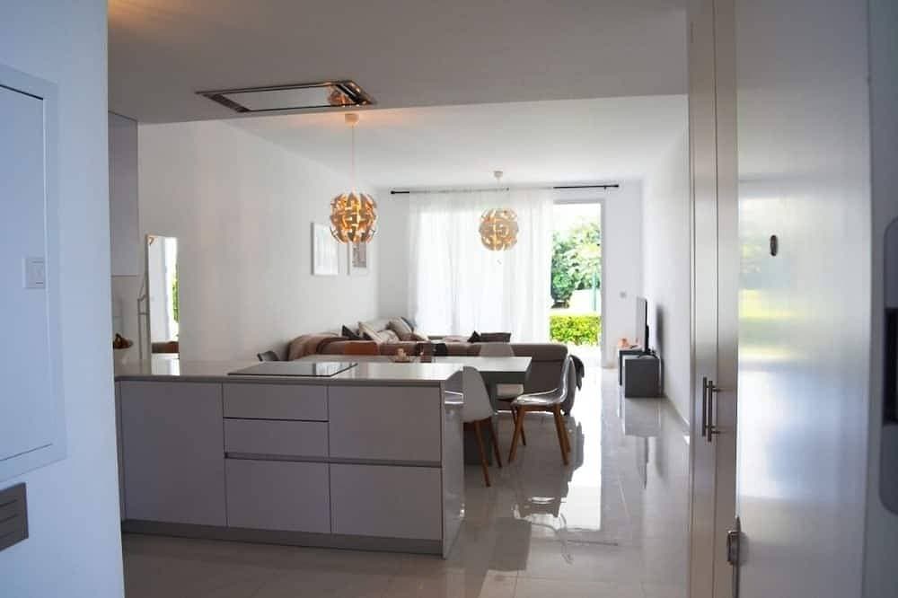 Foto 9 von 21: 10 mins from Puerto Banus, On the new golden mile - luxury gated community