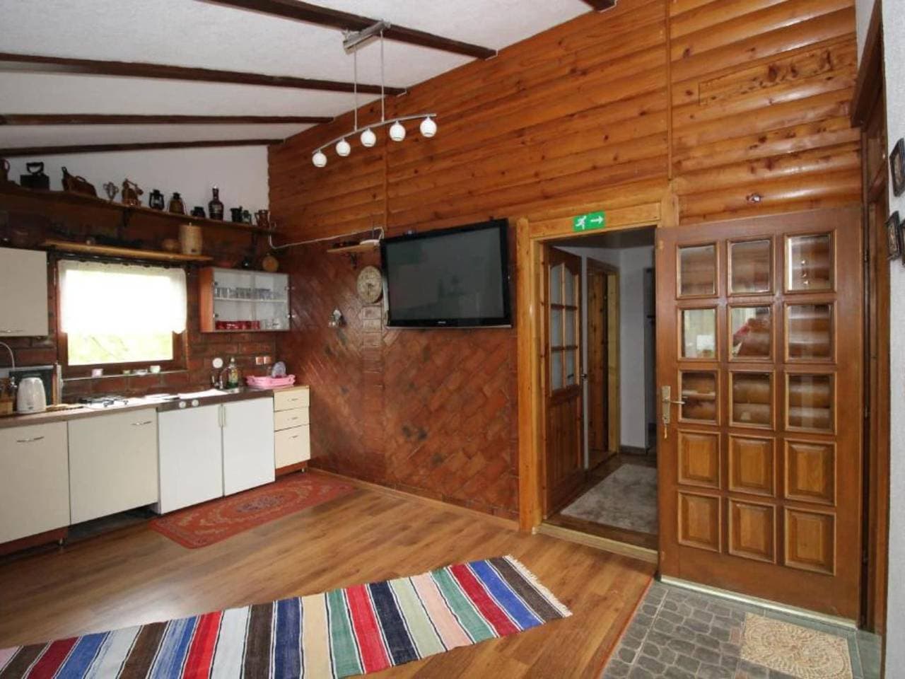 Foto 2 von 35: Four bedroom house with river view