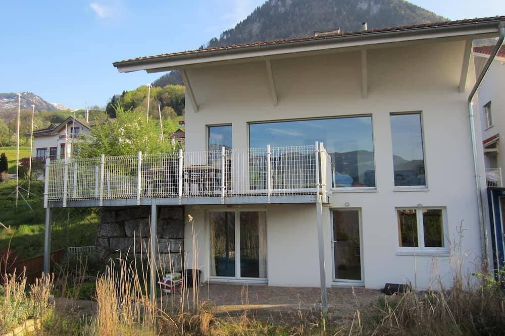 Foto 6 von 21: Einliegerwohnung in Einfamilienhaus mit herrlicher Aussicht auf See und Berge