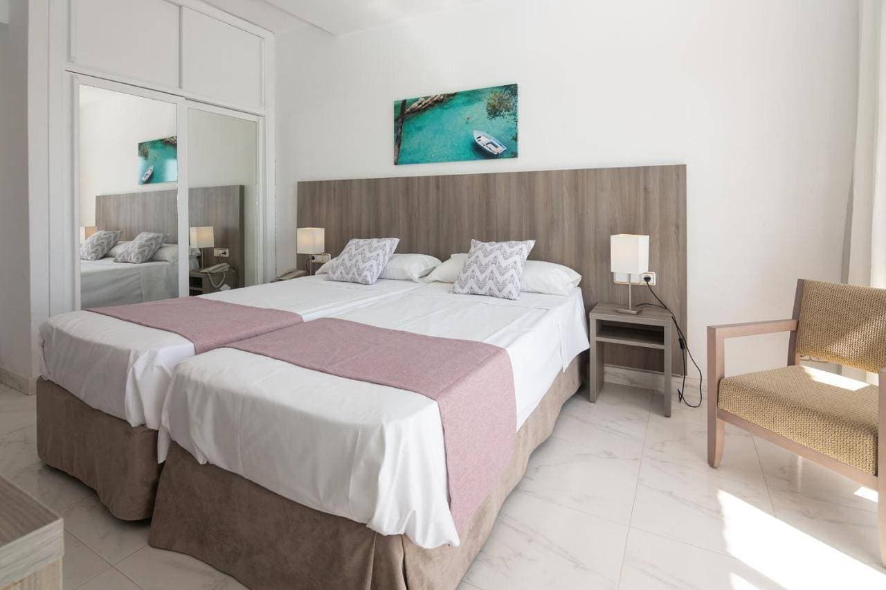Foto 6 von 8: Double Room with Partial Sea View
