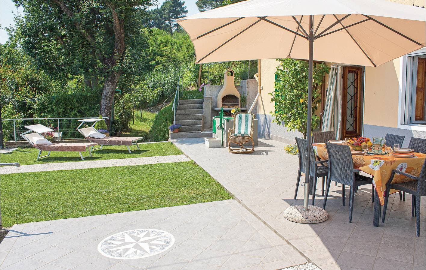 Foto 7 von 21: Garten-Pool-Wohnung in Camaiore mit Parkplatz & WiFi.