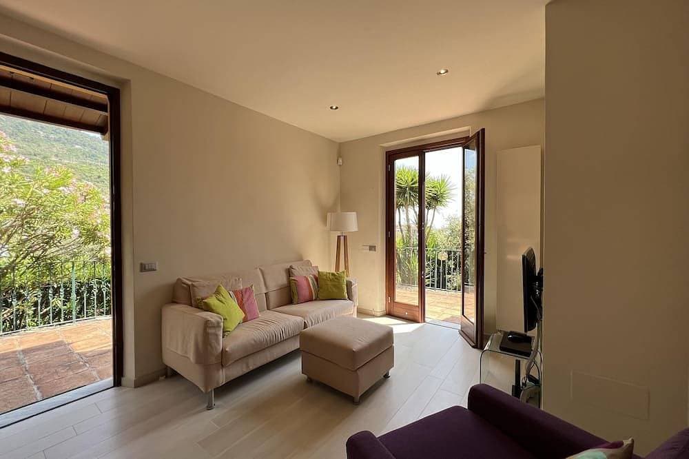 Foto 10 von 30: Villa Tellaro 8 pax, Waterfront holiday house with Pool, Wifi, BBQ, and Sea View