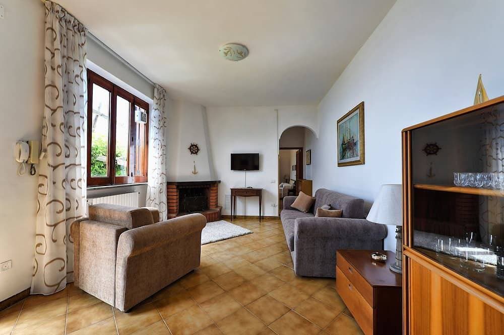 Foto 8 von 25: Charmantes Ferienhaus mit privatem Zitronengarten und Meerblick