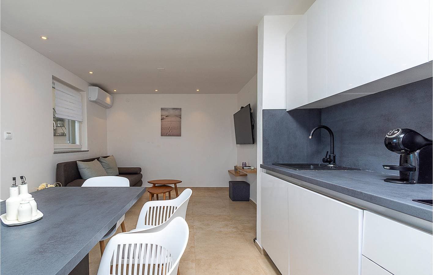 Foto 12 von 25: Gemütliche Ferienwohnung mit Terrasse, WLAN und Parkplatz in Strandnähe – 2 km entfernt