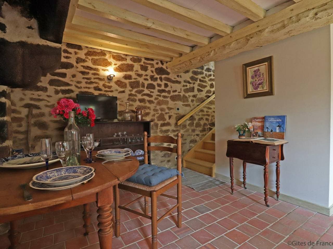 Foto 2 von 35: Historisches Haus aus dem 15. Jahrhundert mit Garten in La Carneille